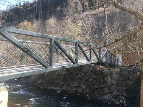 Bau Fußgängerbrücke Sarnthein
